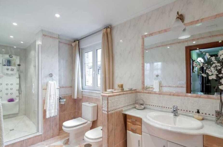 Bathroom 4, Casa Marte, Cantabria