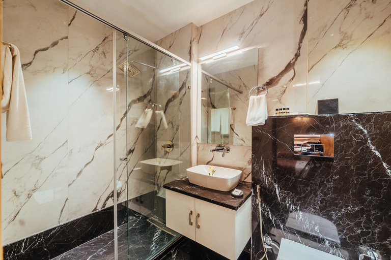 Bathroom 4, The Ramayana Hotel Ayodhya, Faizabad