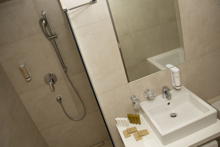 Bathroom 4, Sono Hotel, Brno