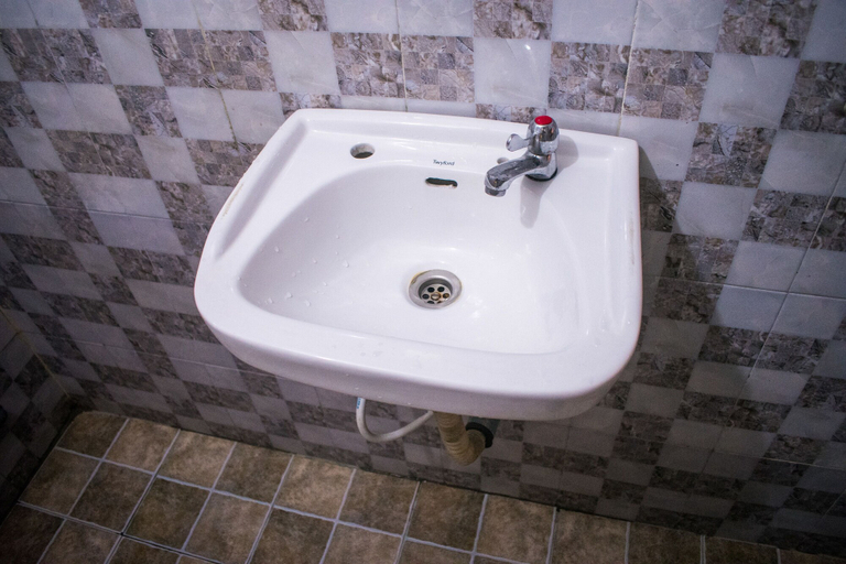 Bathroom 4, Ikeja Transit Hotel, Ikeja