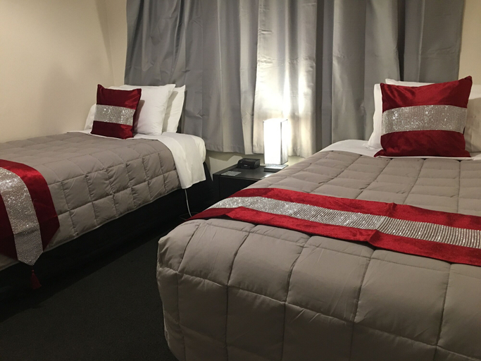 Bedroom 5, Colonial Lodge Motel, Waitaki