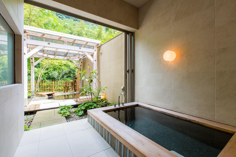 Bathroom 1, Nemunohana, Kitagō