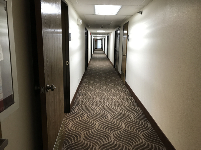 Others 5, Super 8 by Wyndham Omaha/West Dodge, Douglas