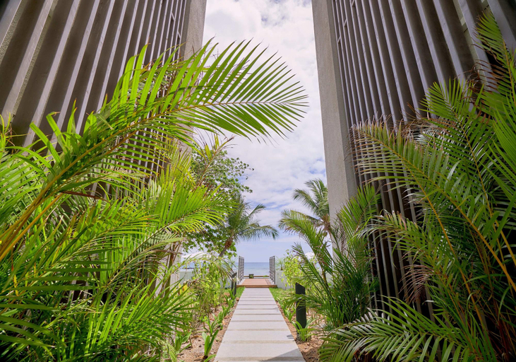 Exterior & Views 2, Les Estivales Beachfront Suites & Penthouses, LOV