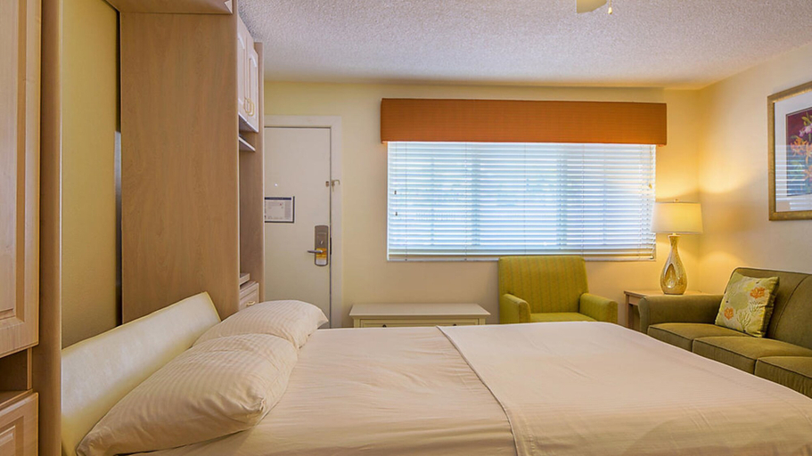 Bedroom 2, Resort Sixty-Six, Manatee
