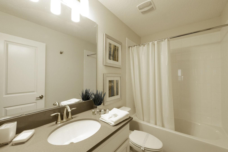 Bathroom 4, 8890ccd-the Retreat at Championsgate, Polk