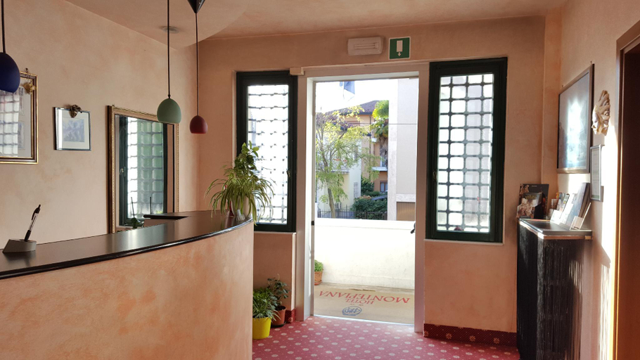 Public Area 4, Montepiana, Venezia