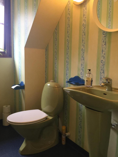 Bathroom 3, Flygarevägen, Vellinge