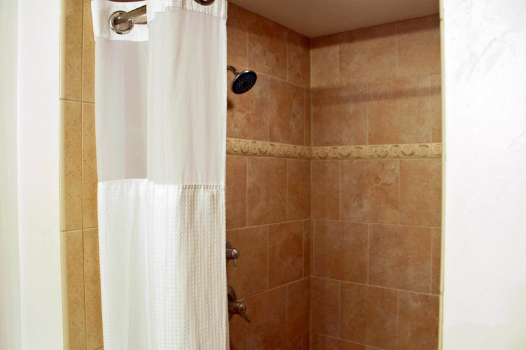 Bathroom 4, Battlefield Bed & Breakfast Inn, Adams