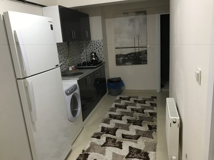 Others 4, Beyzen Suit Apart, Merkez
