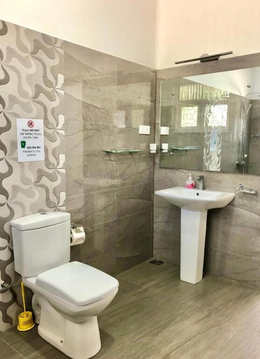 Bathroom 3, The Nature Holiday Home, Baddegama