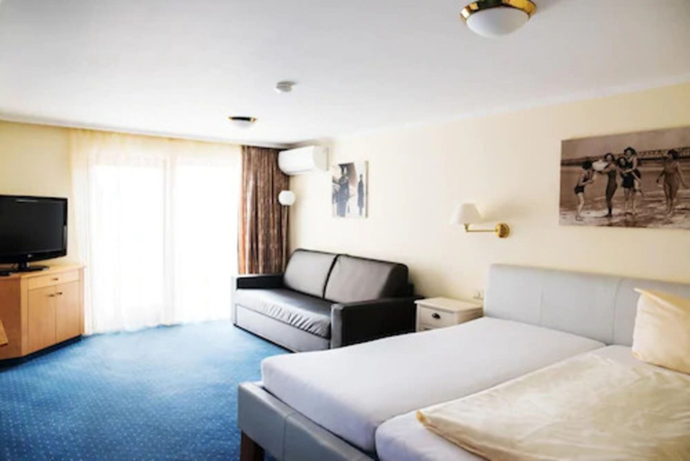 Bedroom 2, Sporthotel  Schönblick, Bodenseekreis