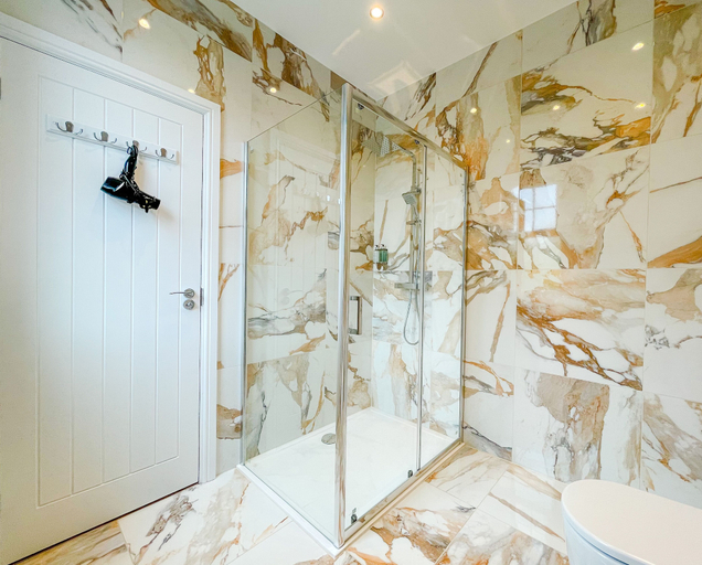 Bathroom 4, Ashfield Boutique Stays, Trafford