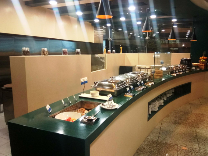 Food & Drinks 4, Aviserv Lounge, Mumbai Suburban