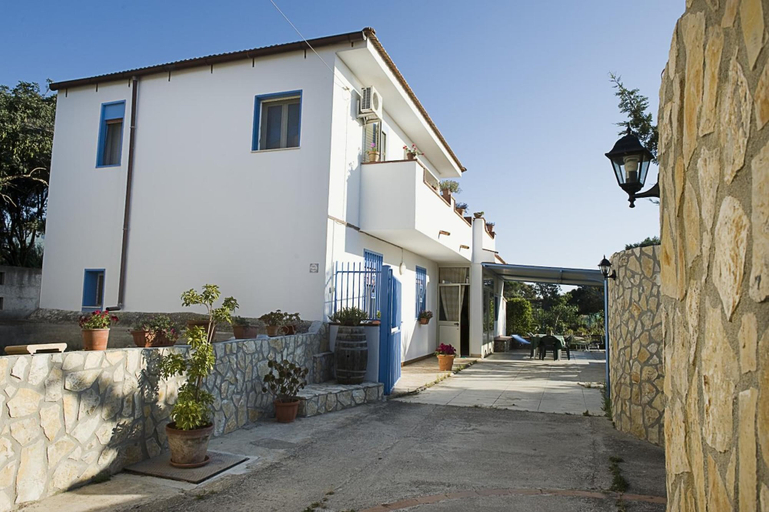 Exterior & Views 2, B&B Villa Prisiclla, Palermo