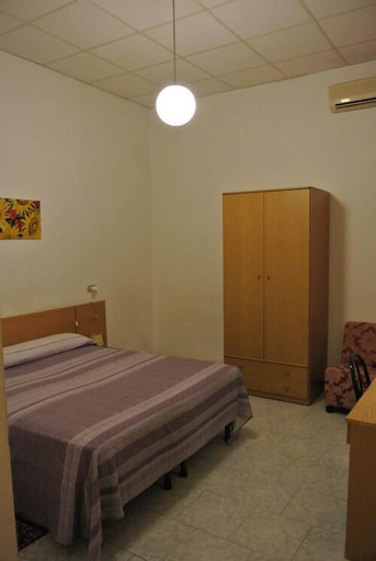Bedroom 16