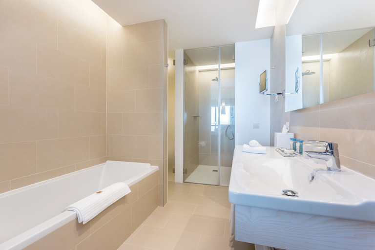 Bathroom 5, Palmares Beach House Hotel - Adults Friendly, Lagos