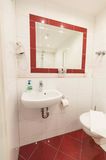 Bathroom 4, Hotel Berlin, Rhein-Neckar-Kreis