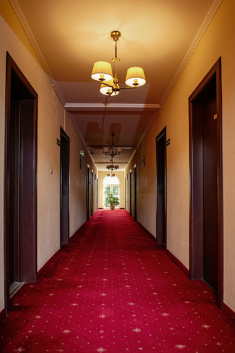 Others 5, Hotel Chopin, Sochaczew