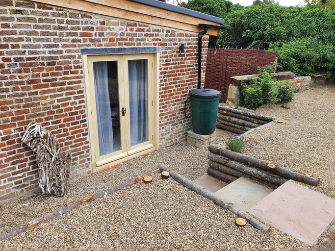 Others 4, Swallow Studio, Kent