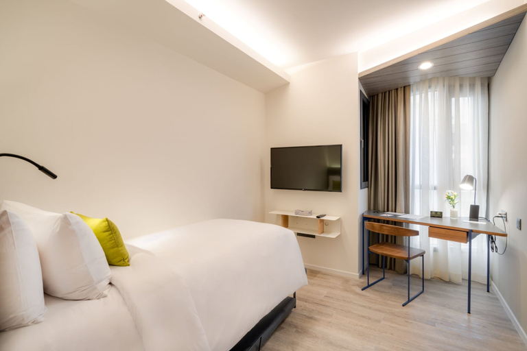Bedroom 3, Triple Y Hotel, Bang Rak