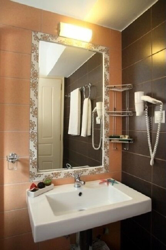 Bathroom 5, Anthias Garden, Ionian Islands