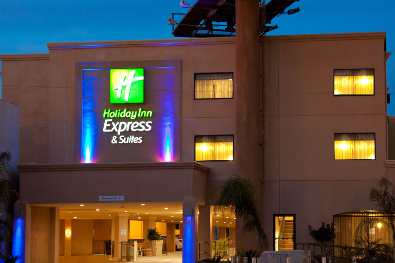 Exterior & Views 2, Holiday Inn Express & Suites WOODLAND HILLS, Los Angeles