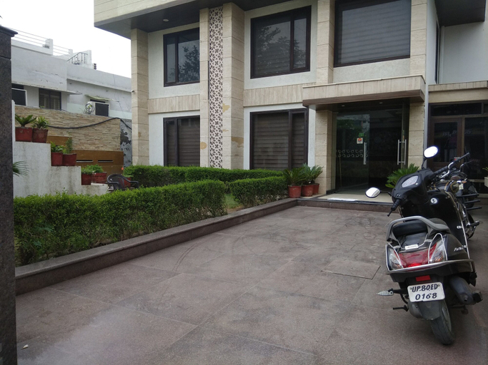 Exterior & Views, Hotel heaven and Resort, Agra