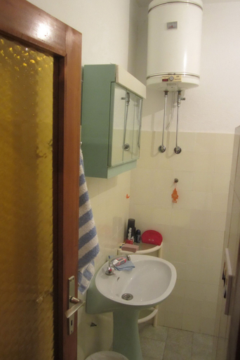 Bathroom, Rooms Jakirusa, Brela