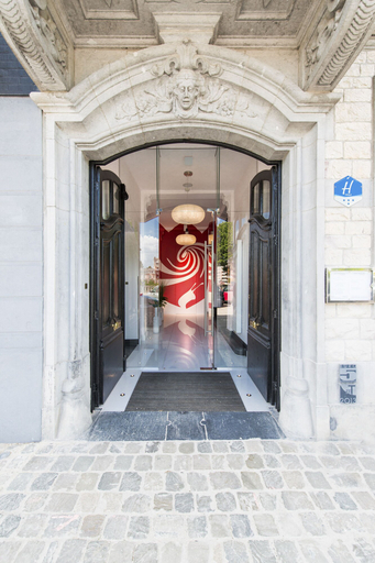 Exterior & Views 2, The Royal Snail, Namur
