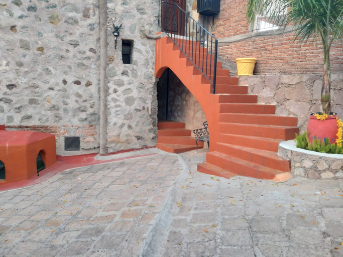 Exterior & Views 2, Mina Esperanza, Guanajuato