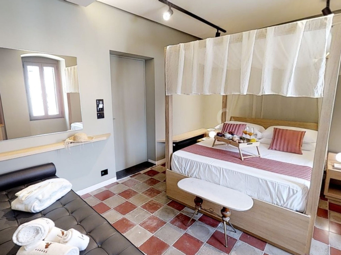 Bedroom 2, Sei Stelle Mama, Bari
