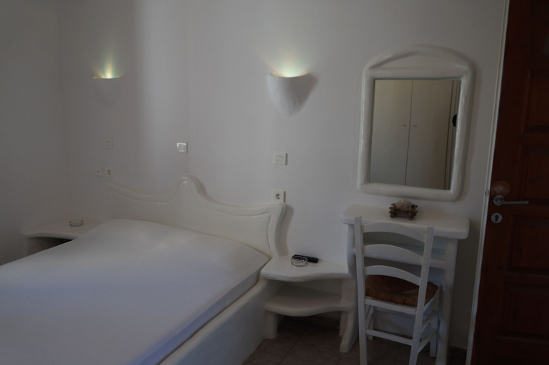 Bedroom 2, Anerousses, South Aegean