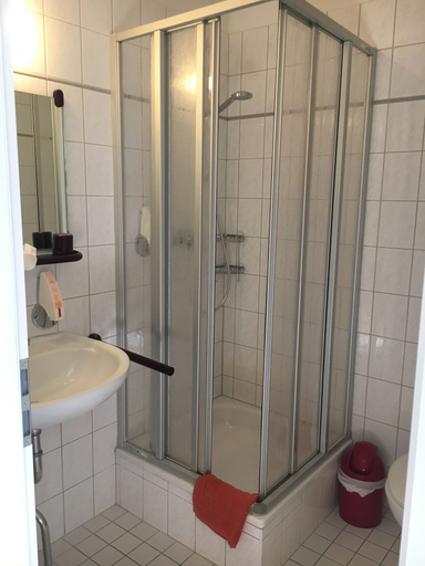 Bathroom 4, Das Kleine Hotel Weimar, Weimar