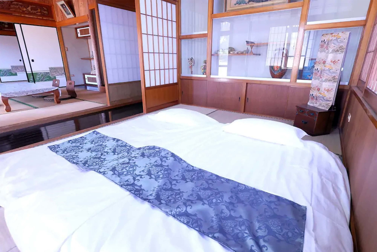 Bedroom 3, Kumi no Yado Gettou, Kumejima