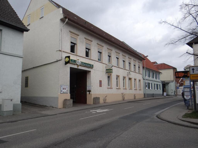 Exterior & Views 15