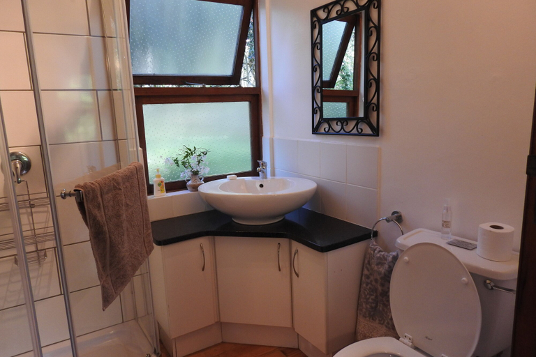 Bathroom 4, Natures Way, Eden