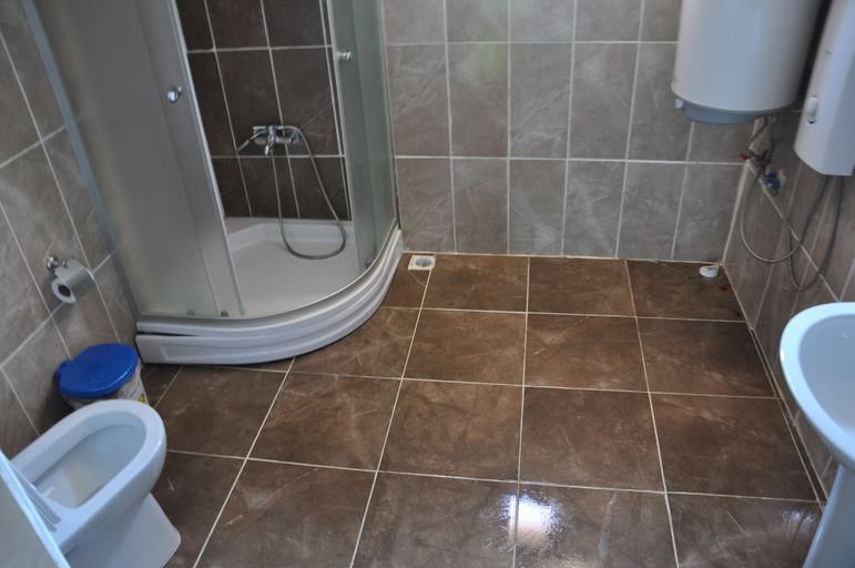 Bathroom, Tanevit Dag Evi, Çamlıhemşin