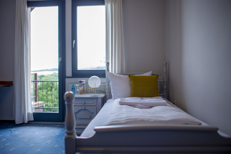 Bedroom 3, Schlosshotel Braunfels, Lahn-Dill-Kreis