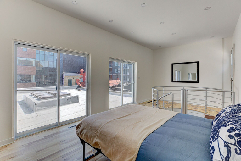 Bedroom 2, The Loft House - Quartier des Spectacles, Montréal