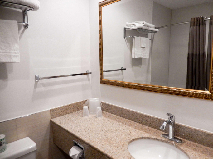 Bathroom, Motel 6 Azusa, CA, Los Angeles