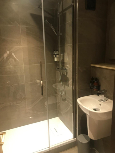 Bathroom 4, The Scot, Argyll and Bute