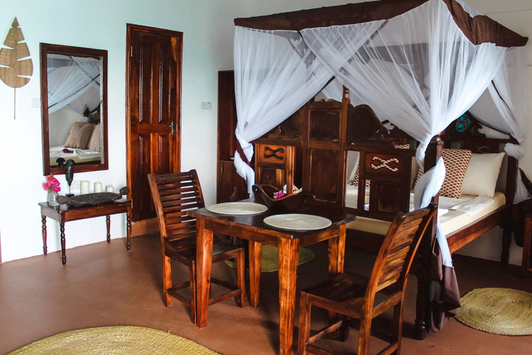 Bedroom 2, Maji Villa, Kusini