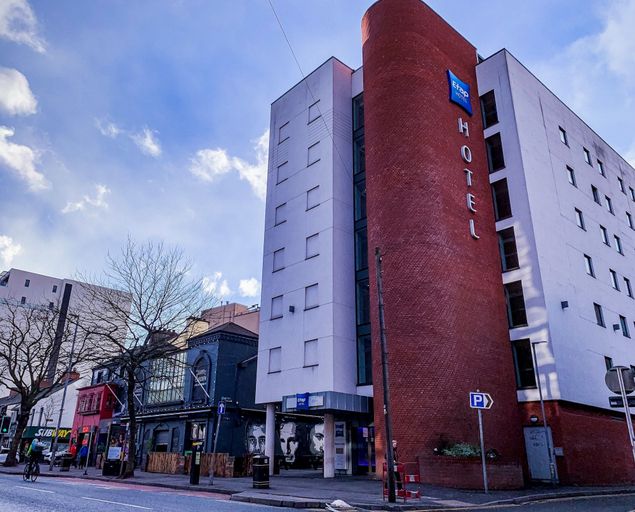 Exterior & Views 2, ibis budget Belfast City Centre, Belfast