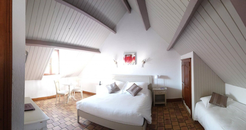 Bedroom 3, L'Orée des Chênes, The Originals Relais, Loiret