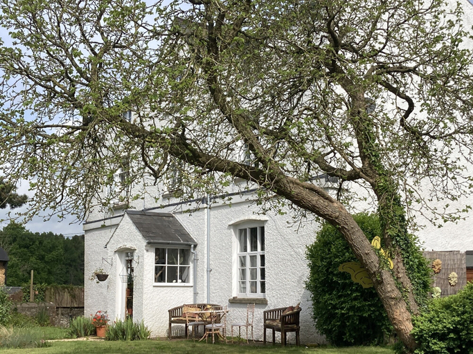 Exterior & Views 2, Art House B&B, Monmouthshire