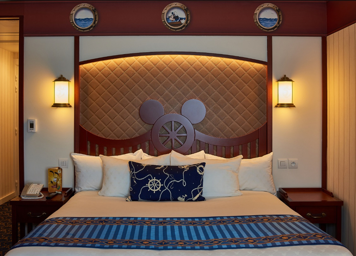 Bedroom 3, Disney's Newport Bay Club, Seine-et-Marne