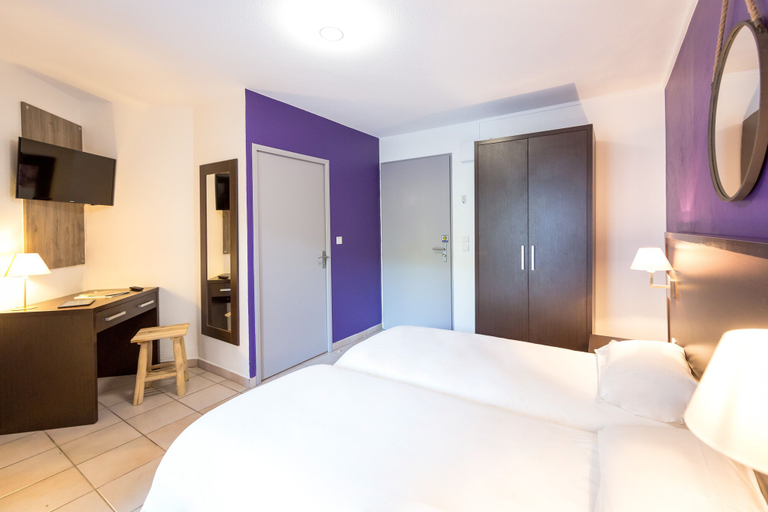 Bedroom 3, Les Pins Blancs de Provence, Var