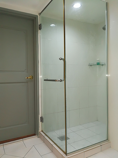 Bathroom 5, Pavilion Fahrenheit 88 - AJ home, Kuala Lumpur
