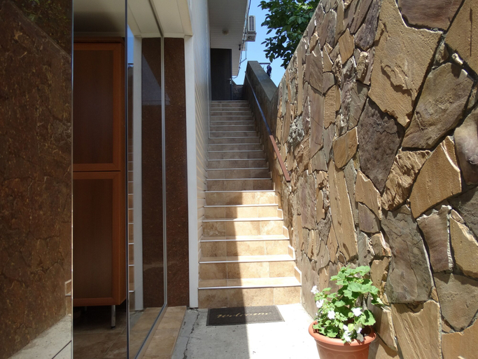 Exterior & Views, Emigrant Mini Hotel, Sochi gorsovet